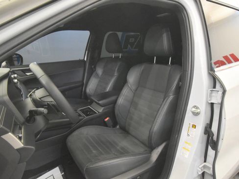 Used 2023 Mitsubishi Outlander SE Black Edition image 10