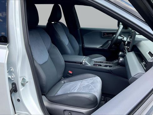 Used 2026 Toyota RAV4 XSE w/ Panoramic Sun Roof Package AWD/4WD image 9
