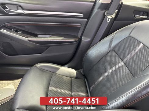 Used 2023 Nissan Altima 2.5 SR FWD image 15
