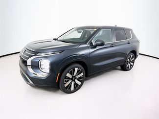 New 2026 Mitsubishi Outlander SE video 1