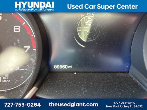Used 2019 Alfa Romeo Giulia image 10