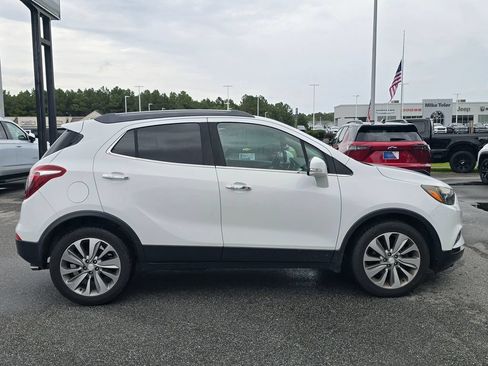 Used 2017 Buick Encore Preferred FWD image 2