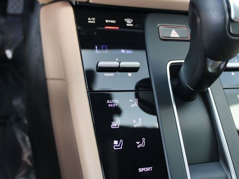 Used 2022 Porsche Macan S image 19