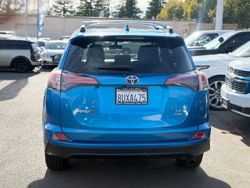 Used 2016 Toyota RAV4 LE AWD/4WD image 8