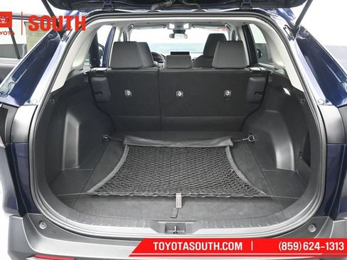 Used 2025 Toyota RAV4 XLE AWD/4WD image 26