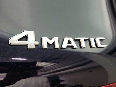 Used 2019 Mercedes-Benz GLC 350e 4MATIC image 38