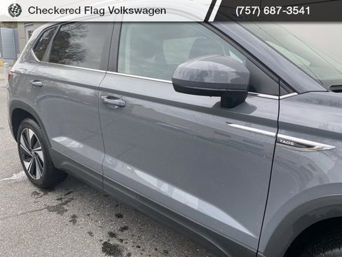 Used 2024 Volkswagen Taos SE image 4
