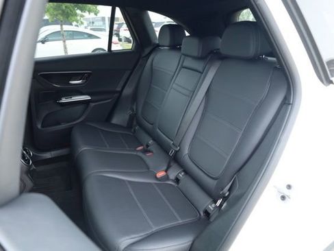 Certified 2025 Mercedes-Benz GLC 300 4MATIC image 23