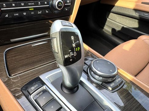 Used 2015 BMW 740Li 4dr Sdn 740Li RWD image 23