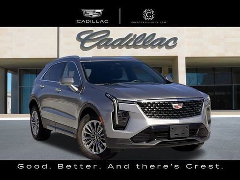 Used 2024 Cadillac XT4 Premium Luxury image 2