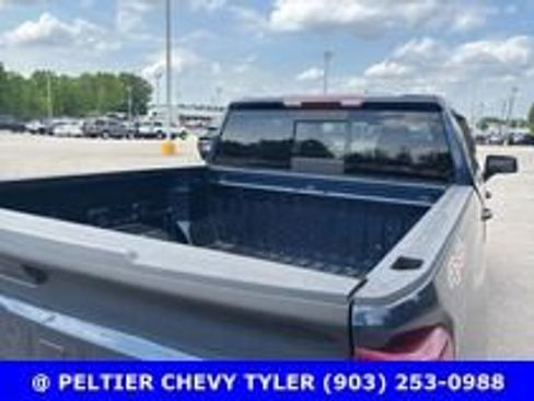 Used 2020 Chevrolet Silverado 1500 LT w/ Texas Edition image 9