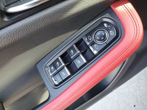 Used 2019 Porsche Macan S image 16