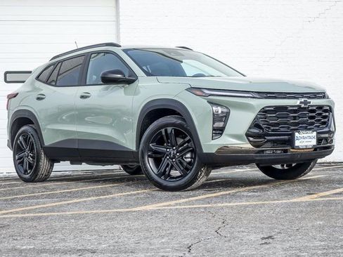 New 2026 Chevrolet Trax ACTIV w/ Driver Confidence Package FWD image 2