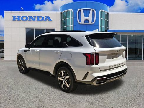 Used 2022 Kia Sorento S w/ Panoramic Sunroof Package FWD image 18