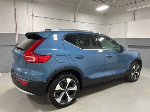 Certified 2025 Volvo XC40 B5 Plus AWD/4WD image 3