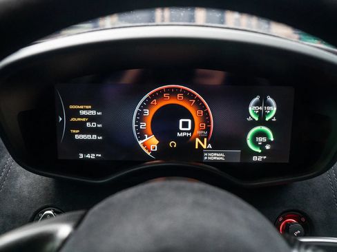 Used 2019 McLaren 600LT RWD image 27