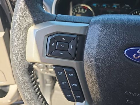 Used 2020 Ford F150 Lariat w/ Equipment Group 502A Luxury AWD/4WD image 21