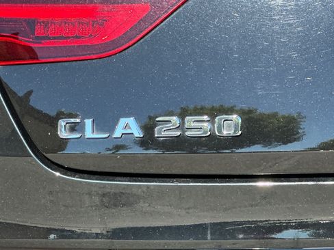 Used 2022 Mercedes-Benz CLA 250 image 25