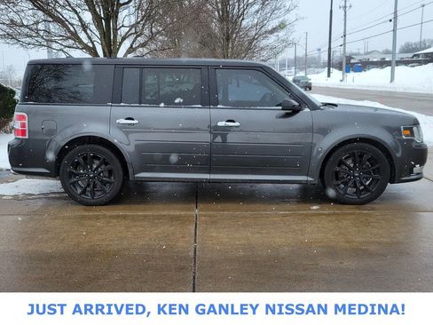 Used 2019 Ford Flex SEL w/ Equipment Group 202A image 2