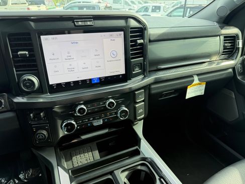 New 2025 Ford F250 Lariat w/ Lariat Ultimate Package image 55