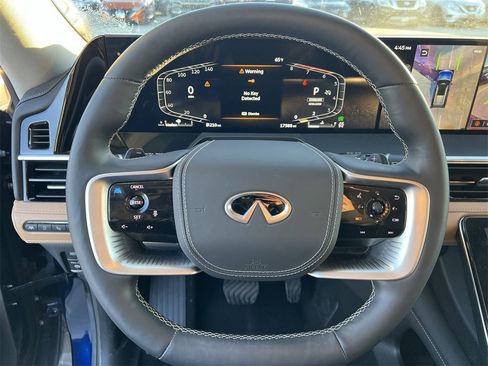 Used 2025 INFINITI QX80 Sensory image 7