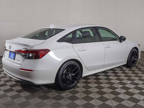 Used 2025 Honda Civic Sport image 9