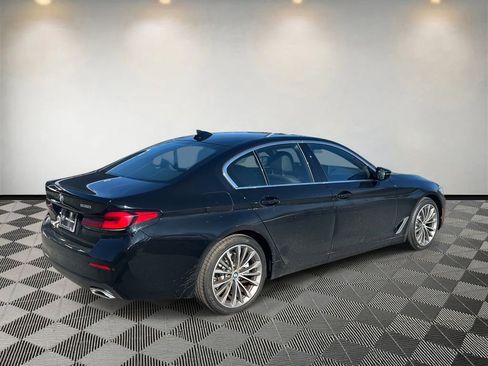 Used 2023 BMW 530i w/ Convenience Package image 3