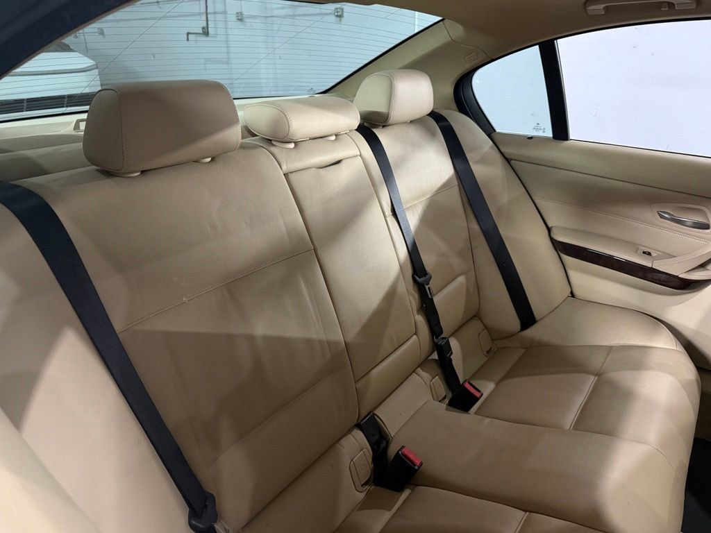 Used 2007 BMW 335xi Sedan AWD/4WD image 25