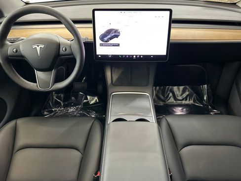Used 2024 Tesla Model Y Long Range AWD/4WD image 16