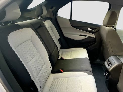 Used 2022 Chevrolet Equinox LS w/ LS Convenience Package image 24