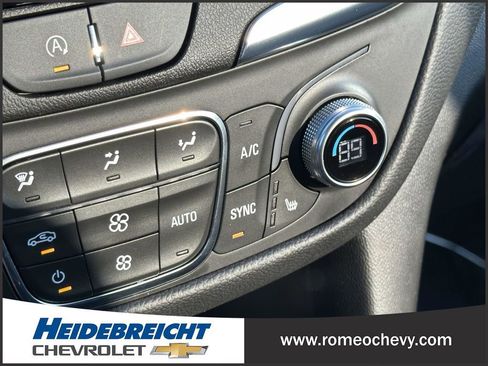 Certified 2023 Chevrolet Equinox LT image 30