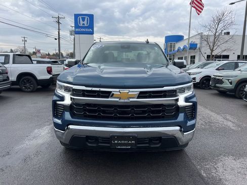 Used 2024 Chevrolet Silverado 1500 LT AWD/4WD image 5