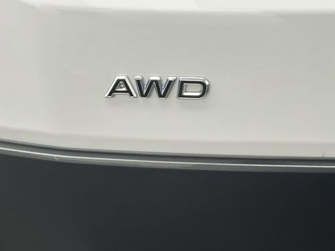 Used 2023 Ford Transit 250 Medium Roof AWD w/ Load Area Protection Package image 23