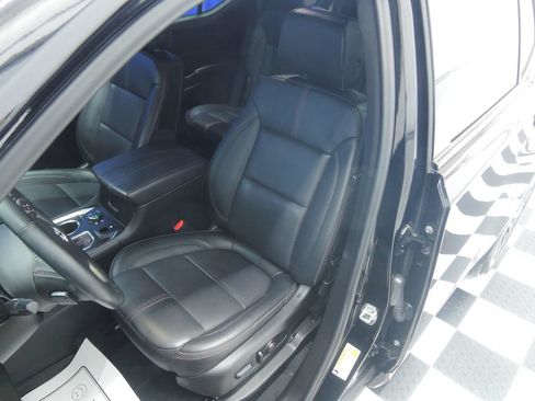 Used 2023 Chevrolet Traverse RS w/ LPO, Floor Liner Package AWD/4WD image 6