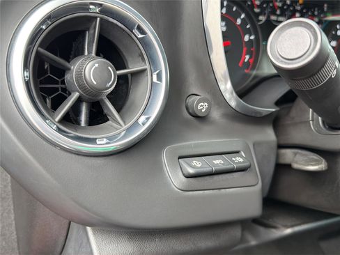 Used 2018 Chevrolet Camaro ZL1 image 27