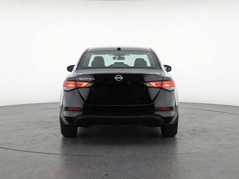 Used 2025 Nissan Sentra SV image 7