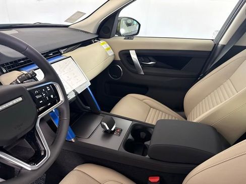 New 2025 Land Rover Discovery Sport S image 38