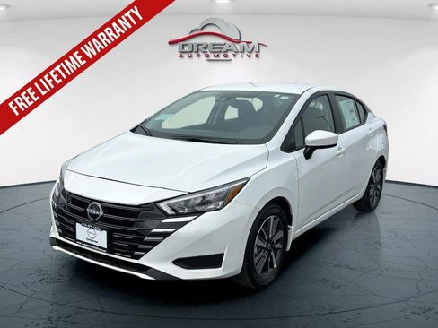 New 2025 Nissan Versa SV w/ Trunk Package FWD image 3