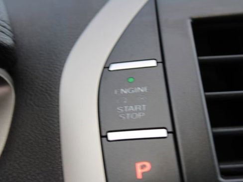 Used 2014 Lincoln MKZ Base image 25