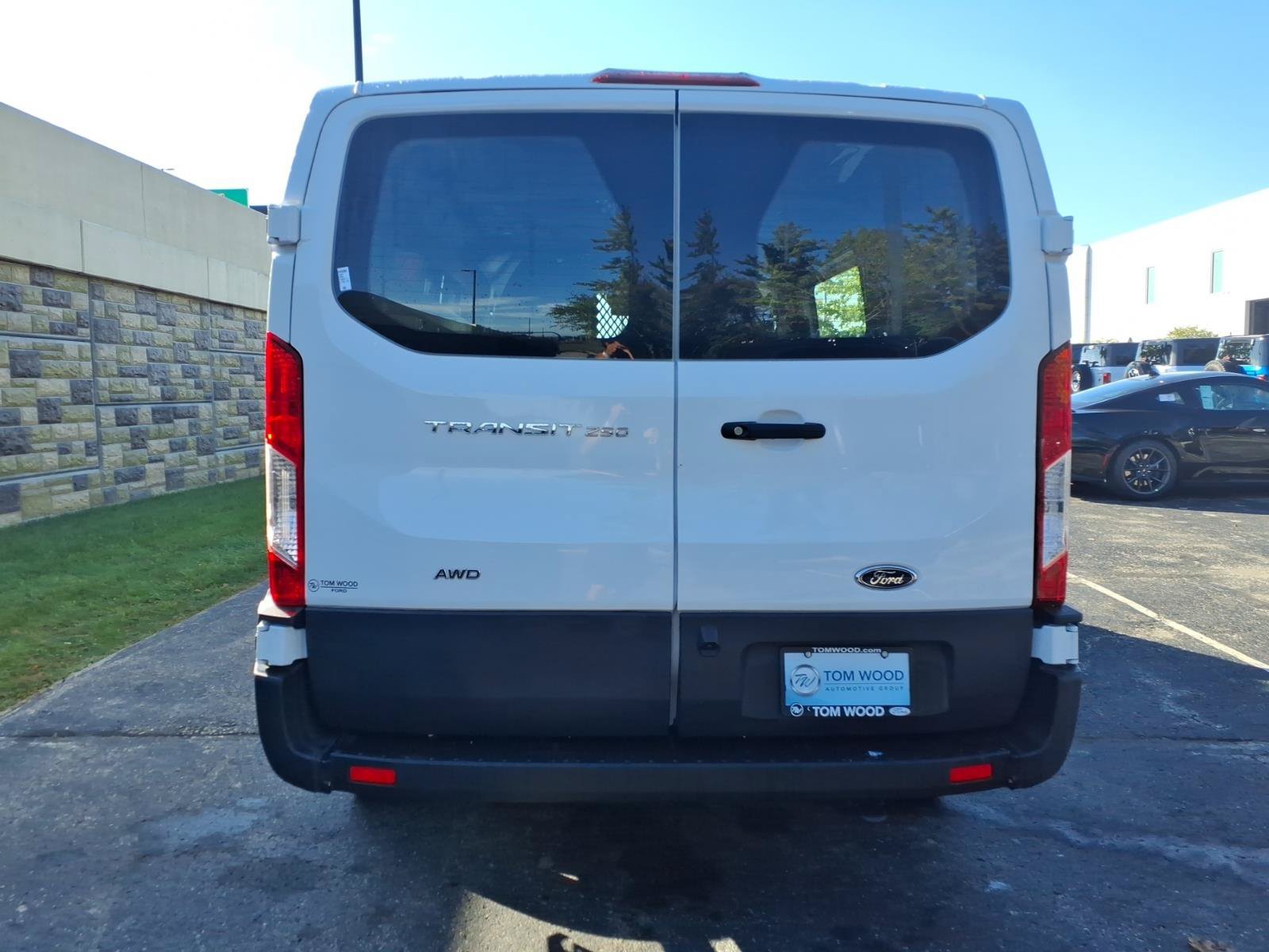Used 2023 Ford Transit 250 Low Roof AWD w/ Exterior Upgrade Package image 9