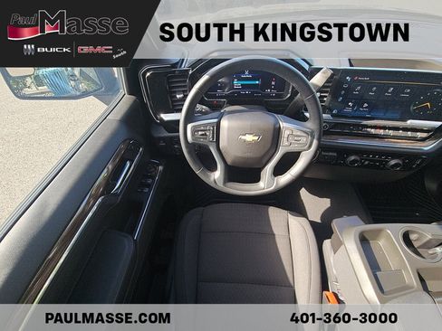 Used 2023 Chevrolet Silverado 1500 LT AWD/4WD image 16