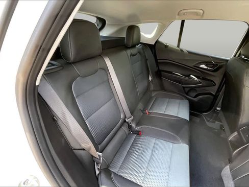 Certified 2026 Chevrolet Trax LT w/ Driver Confidence Package FWD image 19
