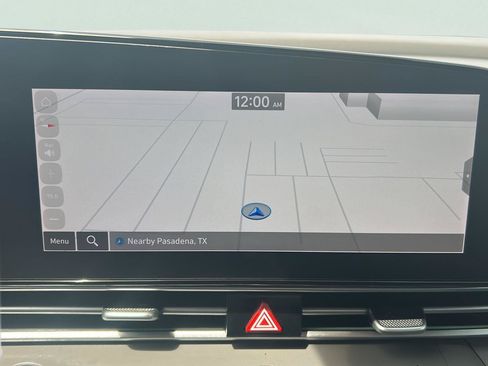 Used 2025 Hyundai Elantra SEL FWD image 13