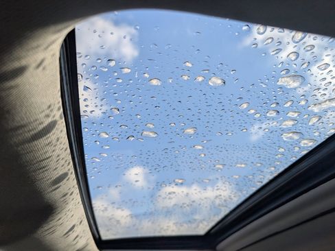 Used 2019 Toyota Highlander XLE image 14