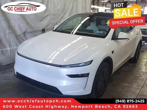 Used 2026 Tesla Model Y 2WD image 1