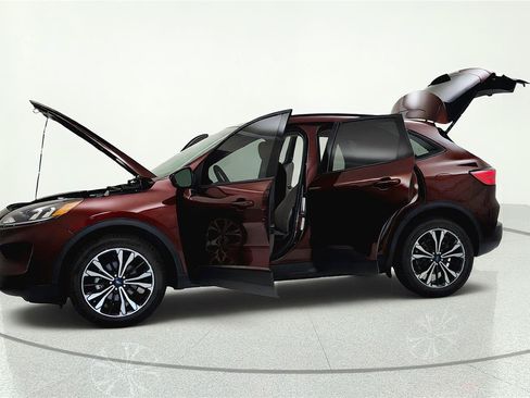 Used 2021 Ford Escape SE w/ SE Sport Appearance Package AWD/4WD image 33