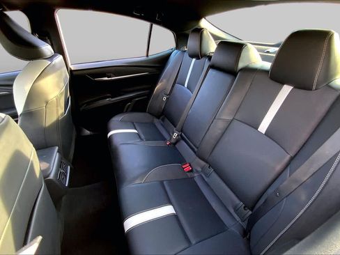 Used 2025 Toyota Camry SE FWD image 20