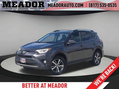 Used 2018 Toyota RAV4 XLE FWD image 1