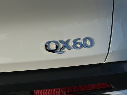 Used 2025 INFINITI QX60 Pure image 31