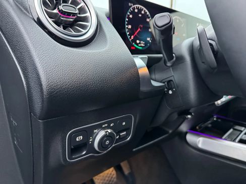 Used 2023 Mercedes-Benz EQB 300 4MATIC w/ Exclusive Package image 31